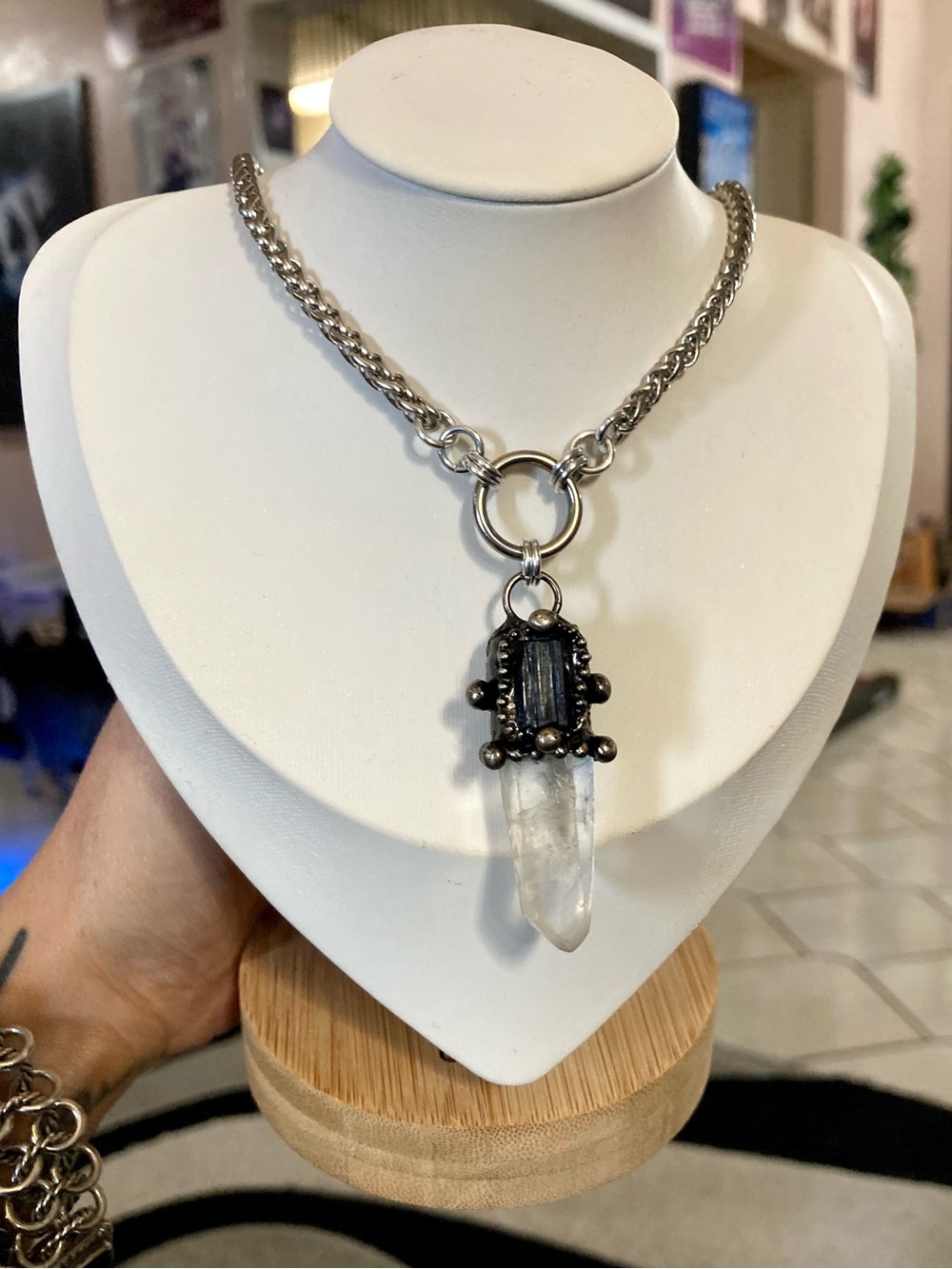 Genuine clear crystal quartz & black tourmaline on wheat chain choker necklace - Picture 11 of 12